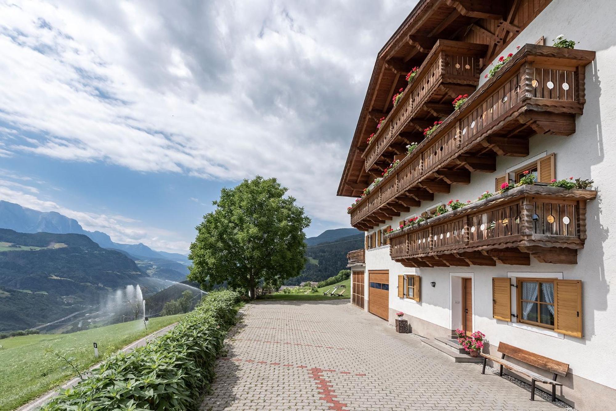Hauserhof Chalet In Villanders - Moderne Wohnungen Mit 2 Badezimmer Und 2 Schlafzimmer Villandro Exterior foto